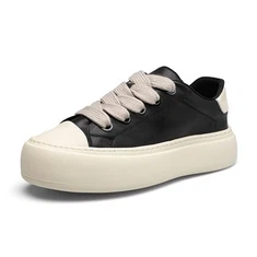 Past darajadagi hashamatli tasodifiy poyabzal